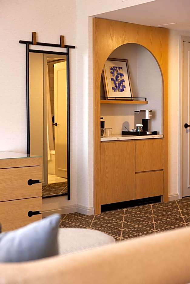 Omni Las Colinas Hotel