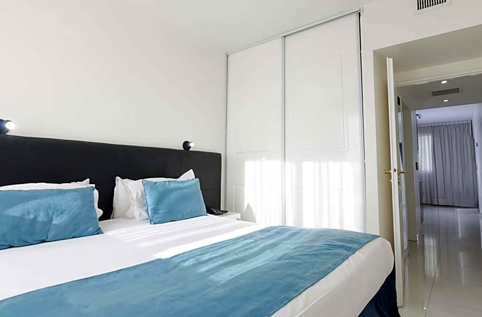 Cyan Recoleta Hotel