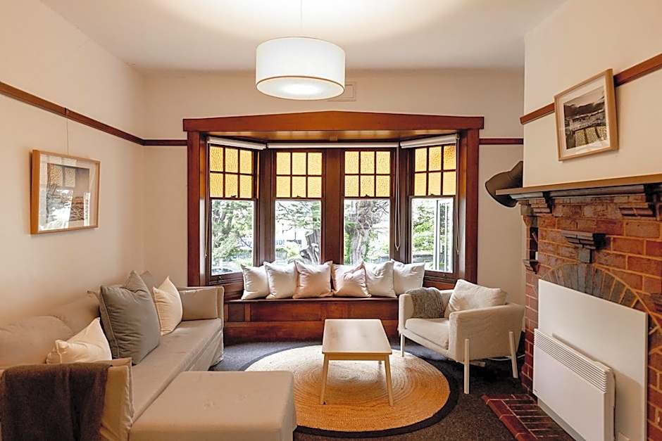 Buckley's Rest - 2 Bdrm Apartment in Battery Point