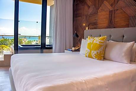 One Bedroom Whirlpool Resort Residence