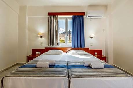 Double Room with Balcony and Sea View