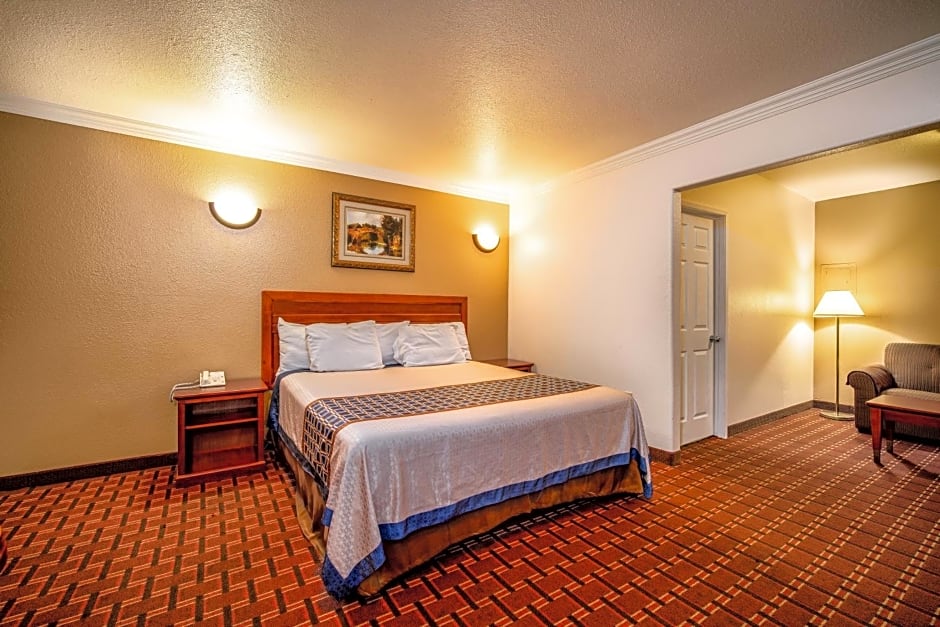 Regency Inn & Suites Downey