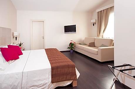 Comfort Triple Room