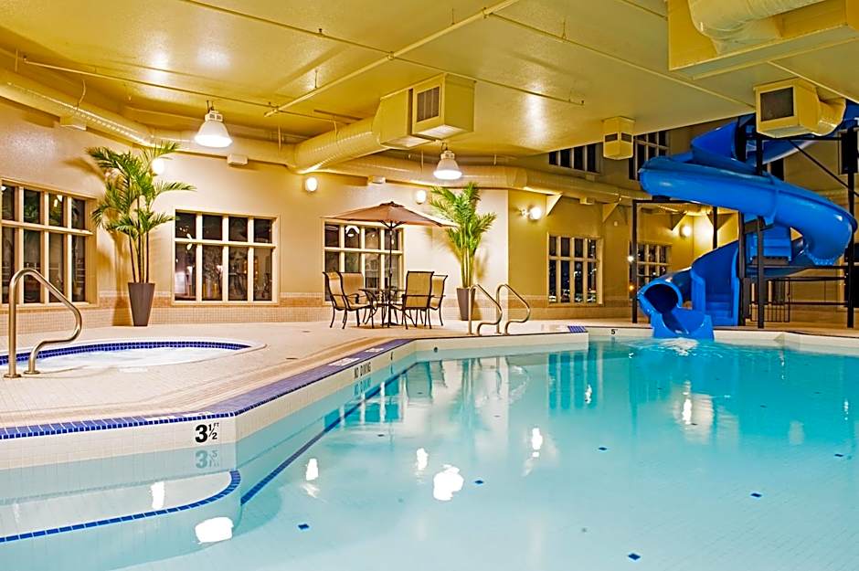 Holiday Inn Express Grande Prairie By IHG