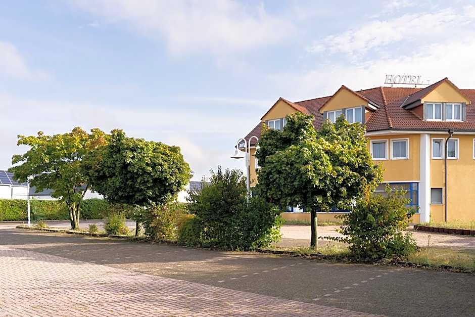 ates Hotel Lampertheim by AURUM