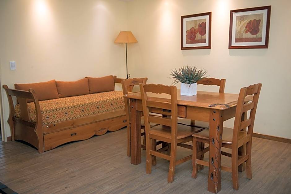 Del Bosque Apart Hotel