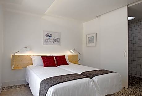 1 Double Bed or 2 Beds