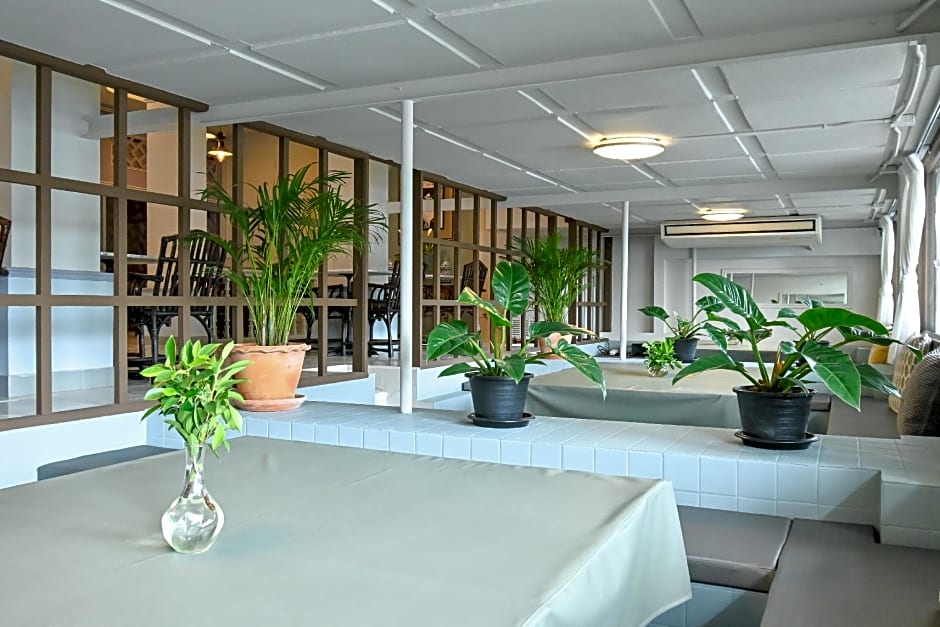 The Krungkasem Srikrung Hotel