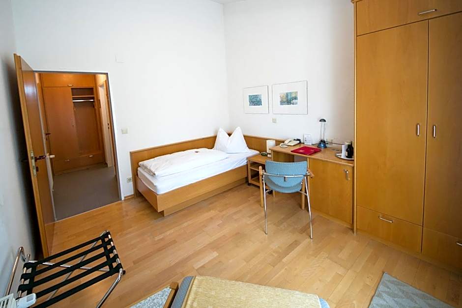 Am Spiegeln dialog.hotel.wien