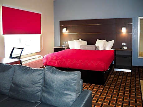 King Suite - Non-Smoking