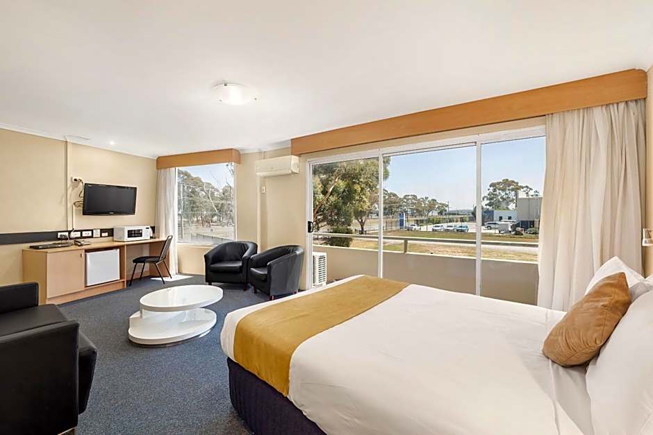 Ciloms Airport Lodge