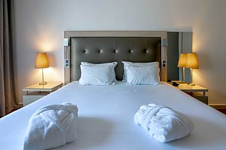 Double Room with Romantic Package