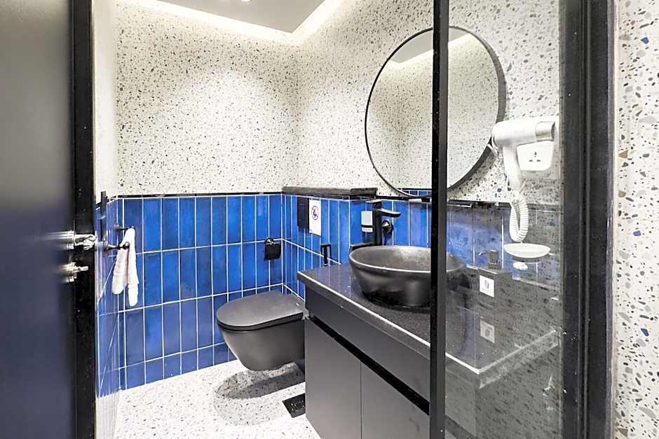 The 2 BDR Sapphire Condo 5 min to CAI Airport