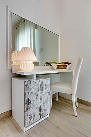 Comfort Double or Twin Room with Lateral Sea View