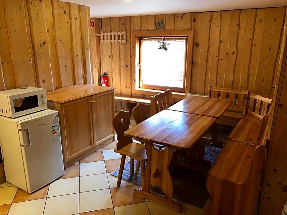 Chaty a horský hotel Kožiar