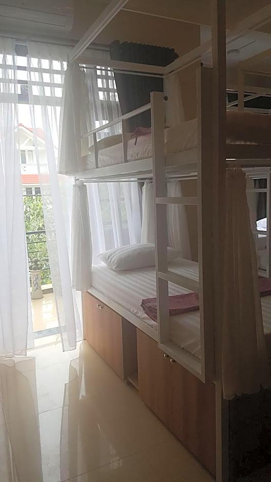Amy Hostel Hue