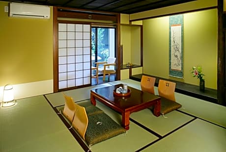 Japanese-Style Deluxe Room with Garden View