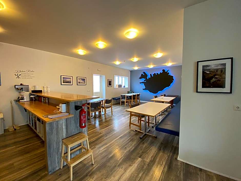 Bakki Apartments & Hostel