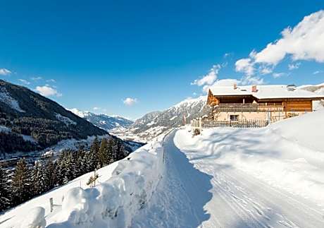 Apartment with valley view