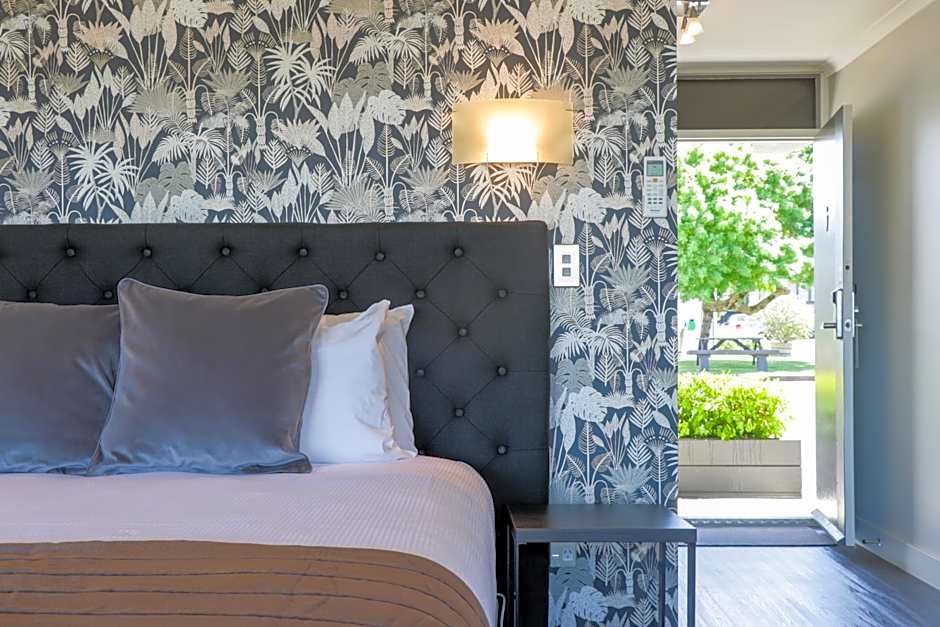 Suncourt Hotel & Conference Centre