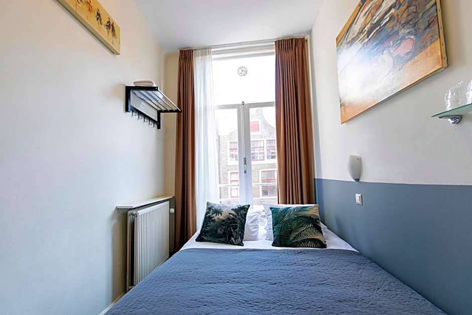 Quentin Arrive Hotel