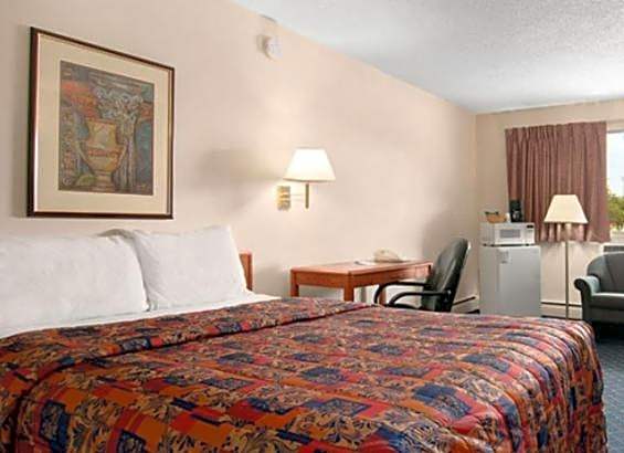 Photo 1 of 1 of 1 Queen Bed