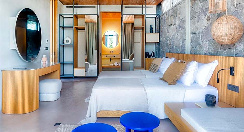Birdcage 33 Hotel - Adult Only