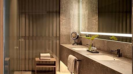 Master King Suite