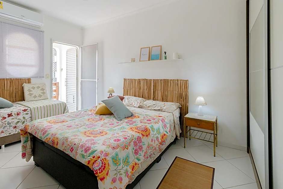 Otimo apto c WiFi a 700m da Praia do Tombo-Guaruja