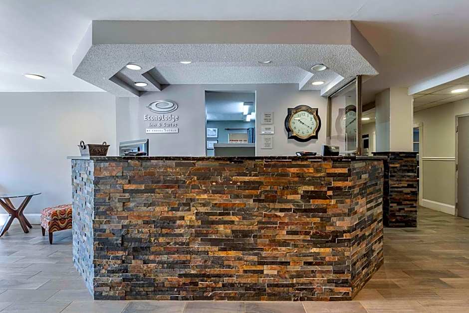 Econo Lodge Inn And Suites Greenville