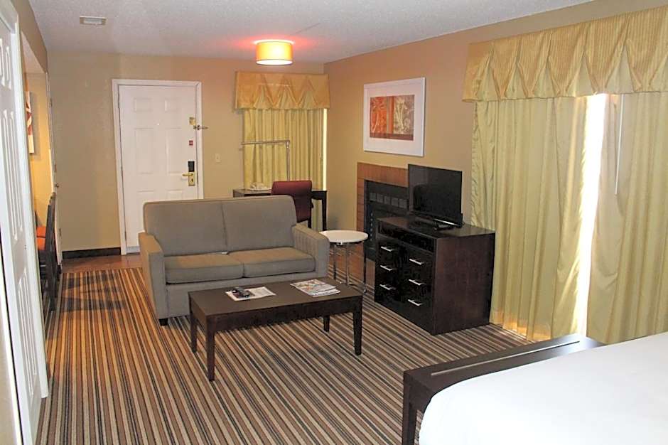 Hawthorn Extended Stay by Wyndham Wichita