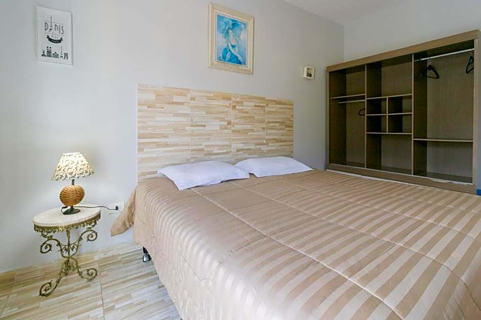 Casa com piscina prox a Praia em Peruibe SP