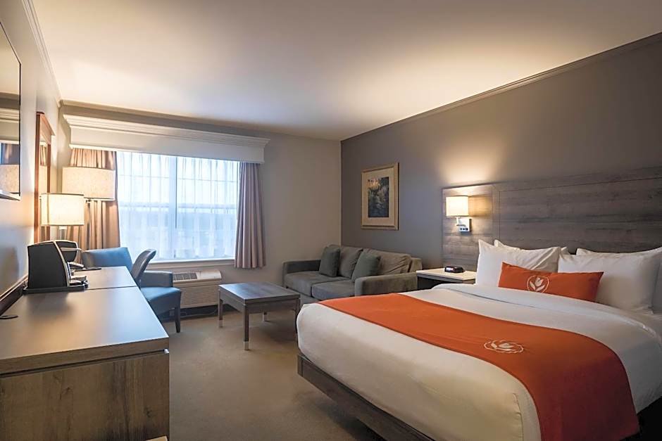 Amsterdam Inn & Suites, an Ascend Collection Hotel