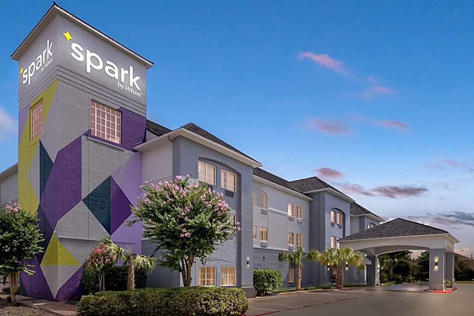Spark by Hilton Missouri City