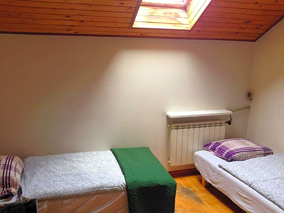 Green Country Hostel