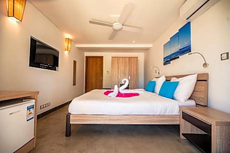 Ground Floor Parking View Room