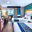 Howard Johnson by Wyndham Santa Cruz Beach Boardwalk