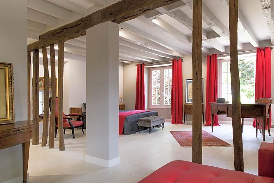 Petit loft de charme proche VERSAILLES SACLAY 30 mn PARIS jardin terrasse parking securisé