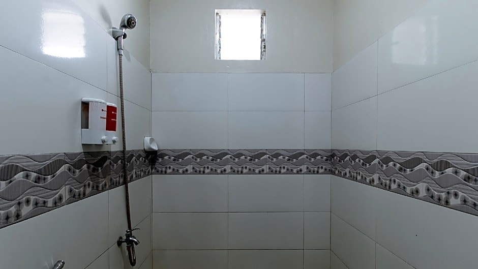 RedDoorz @ Golite Washington