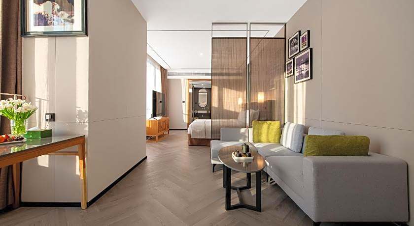 Holiday Inn Guangzhou Zhujiang New Town by IHG