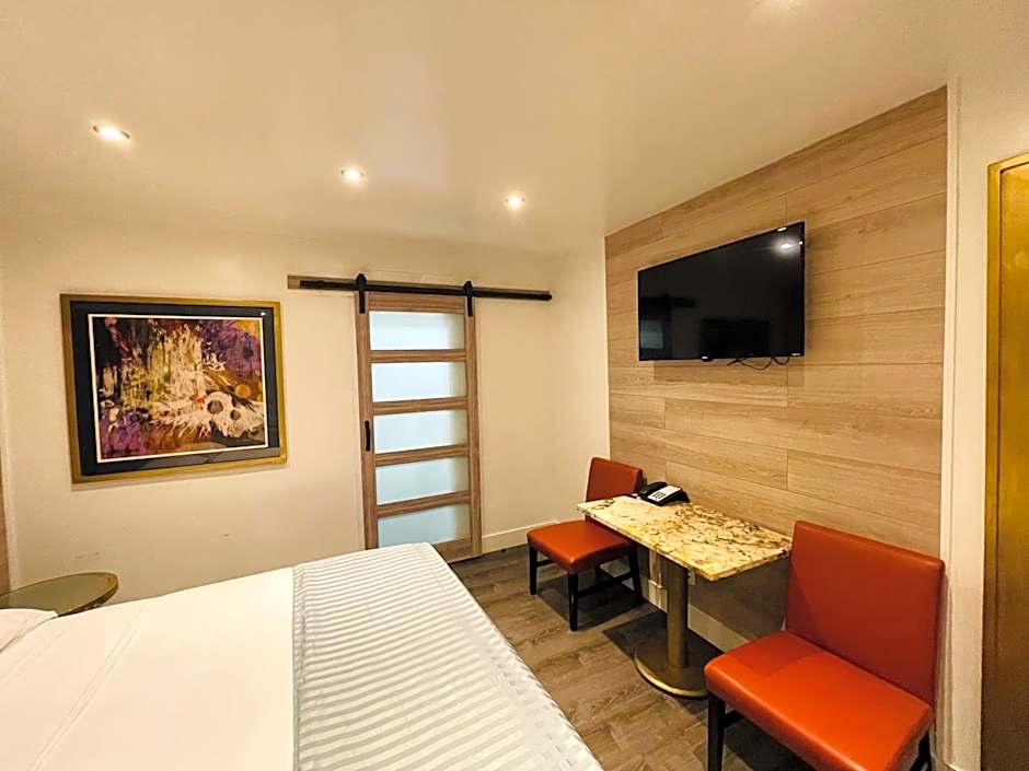 Casa Blanca Inn & Suites Whittier