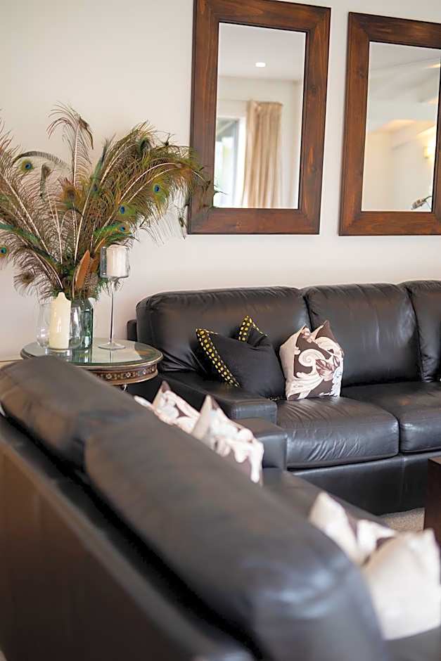 Queenstown House Bed & Breakfast and Apartments