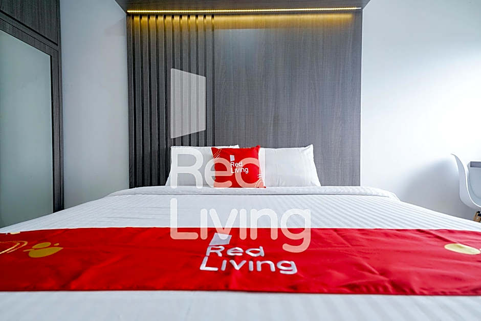 RedLiving Apartemen Gunung Putri Square - Sansan Room