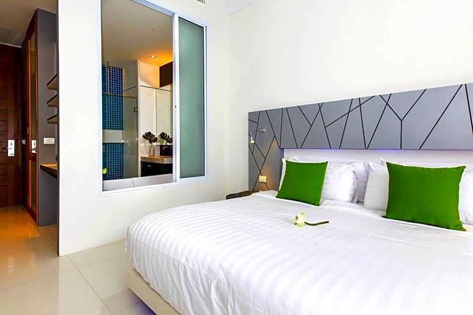 KC Beach Club & Pool Villas