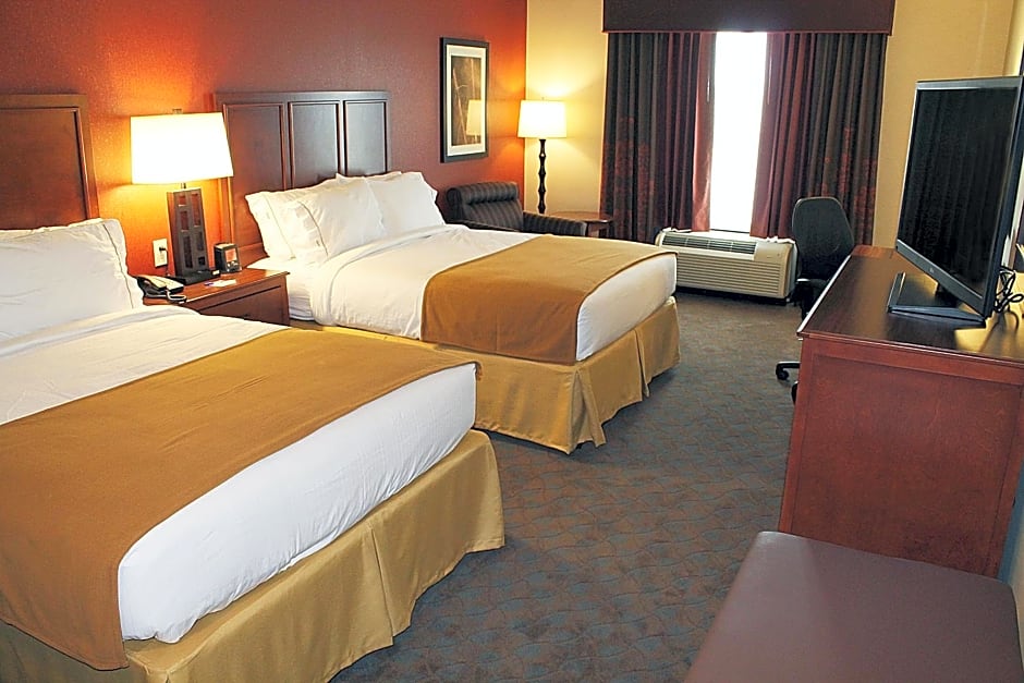 Holiday Inn Express & Suites Paducah West