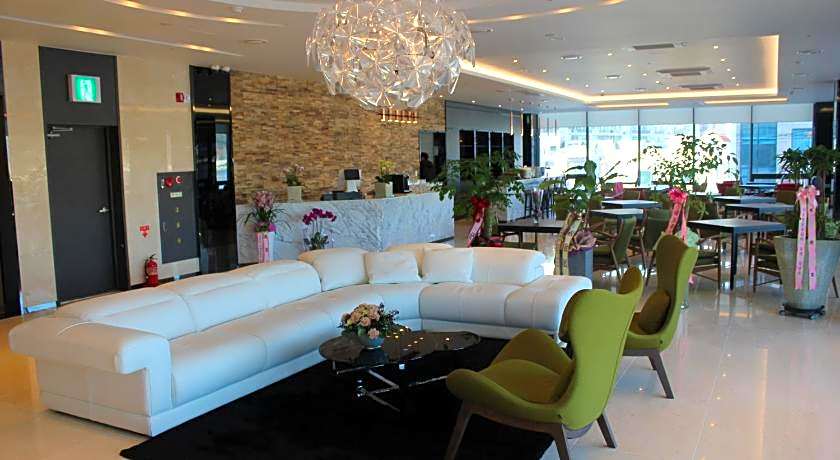 Geoje Artnouveau Suite Hotel