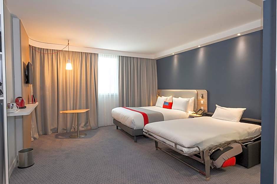Holiday Inn Express Paris - Velizy By IHG