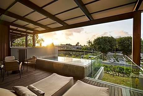 LUX* Pool Residence