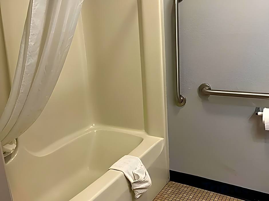 Quality Inn Frontier At U.S. Hwy 30