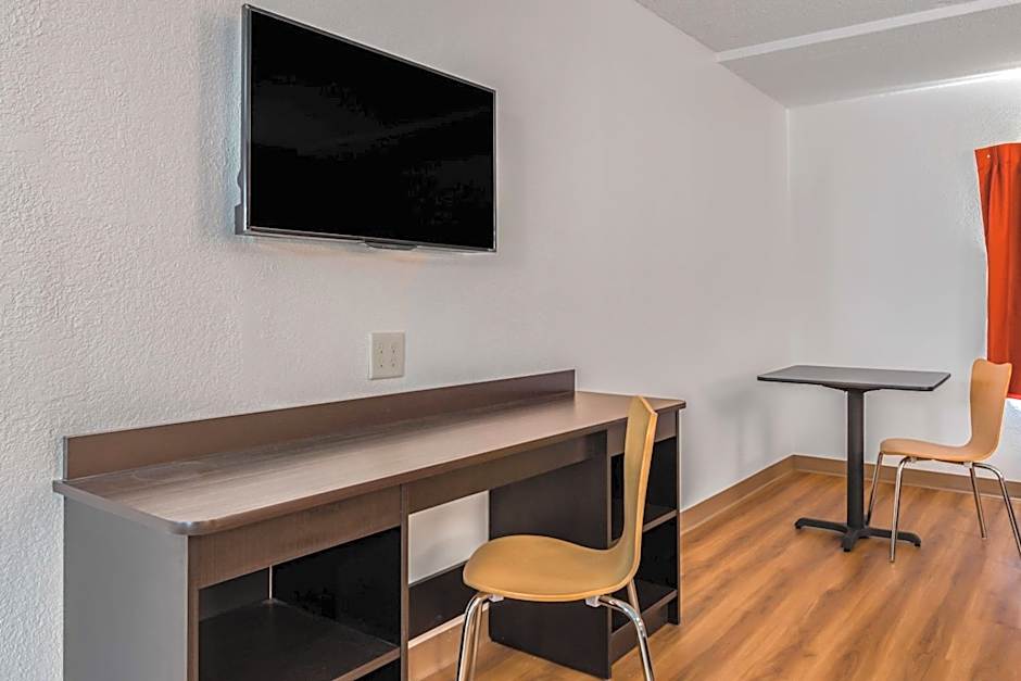 Motel 6-White, GA - Cartersville